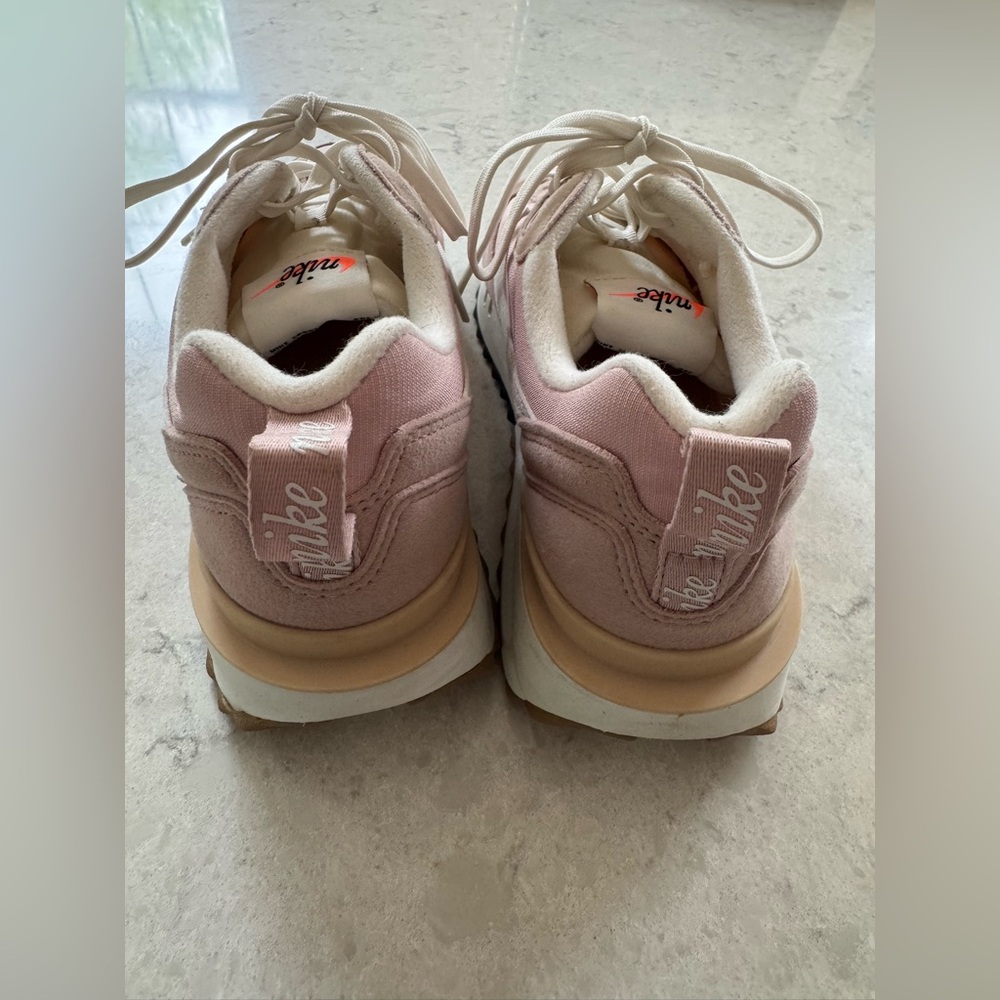 Women’s Nike Air Max Dawn size 8 - Picture 5 of 10
